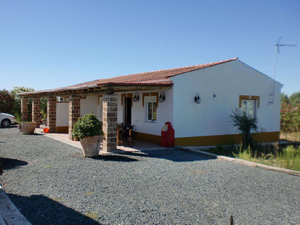 Monte Chalaça - Turismo Rural Ferreira Do Alentejo Extérieur photo