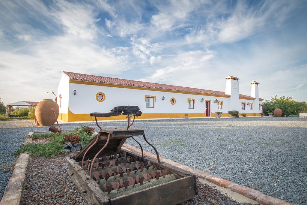 Monte Chalaça - Turismo Rural Ferreira Do Alentejo Extérieur photo